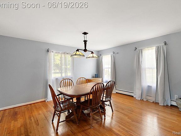 5th image of 10324 Oakhill Rd