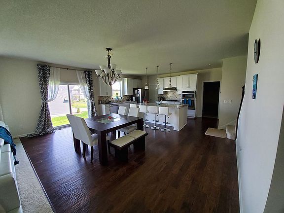 2nd image of 5670 Shadyview Ln N