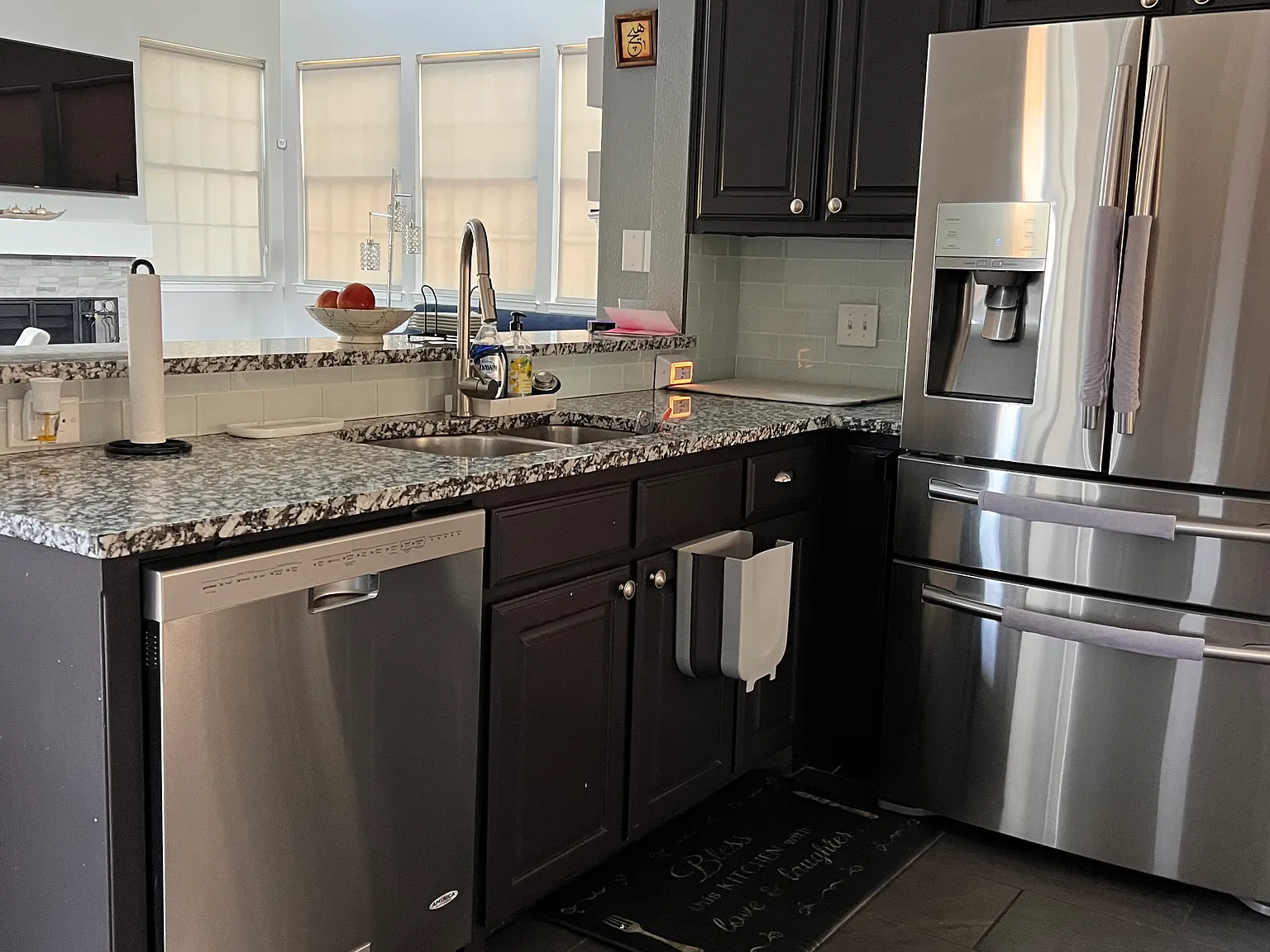 3 bed, 1912 sqft, $850 — Photo 3
