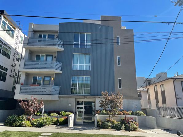 1432 N Curson Ave APT 402