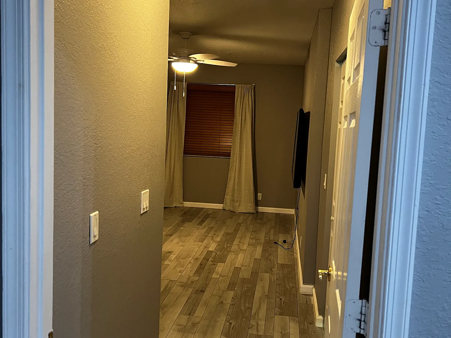 3 bed, 2.5 bath, 1360 sqft, $2,900 — Photo 4