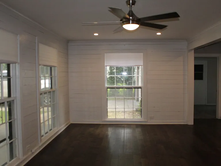 1107 N Wall St — Photo 2