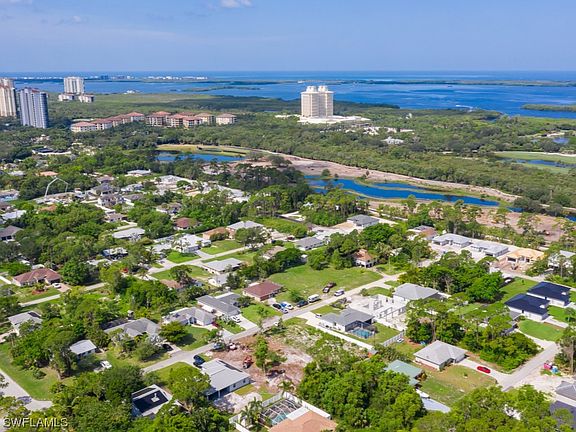 3rd image of 4600 Key Largo Ln