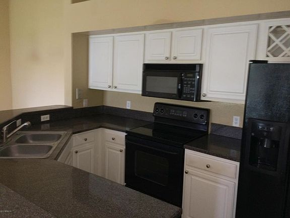 3rd image of 505 Boardwalk Dr APT 212