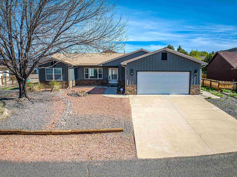 1st image of 478 SE Birdie Cir