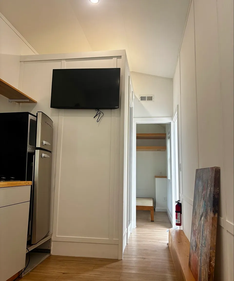 Fully furnished 1-Bed Tiny Home in Marianna, Florida — Photo 3