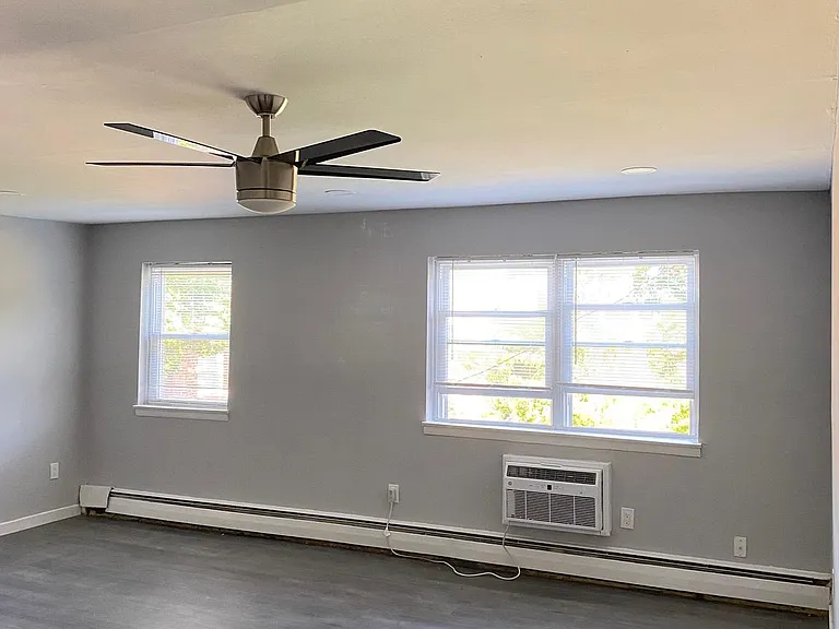 262-266 E Cliveden St #103 — Photo 5