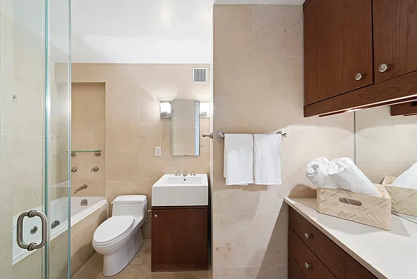 Rented by Compass | media 23