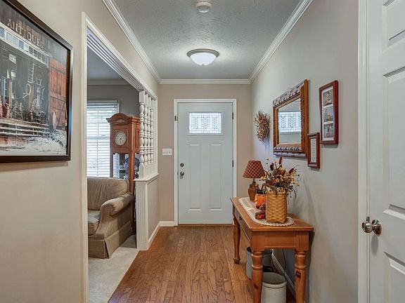 4th image of 8209 Sherwood Ct