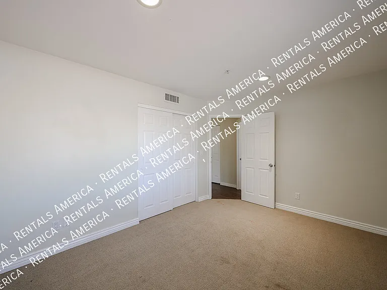 12704 N 89th Pl — Photo 38