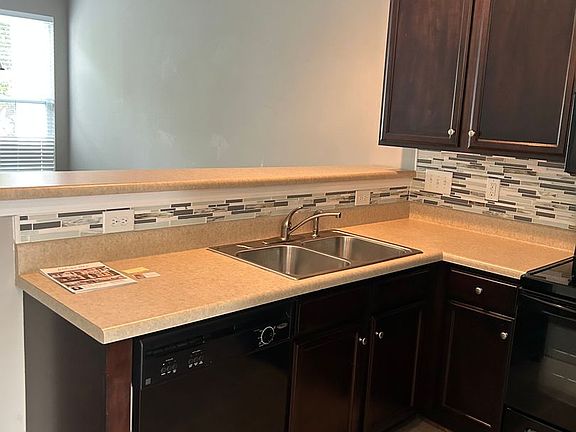3rd image of 5557 Farm House Trl