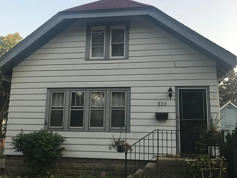 Exterior/front