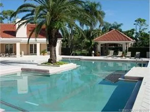 3430 Pinewalk Dr #824, Pompano Beach, FL 33063