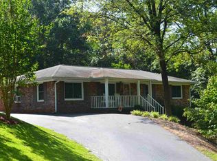 1514 Iroquois Dr, Seneca, SC 29672