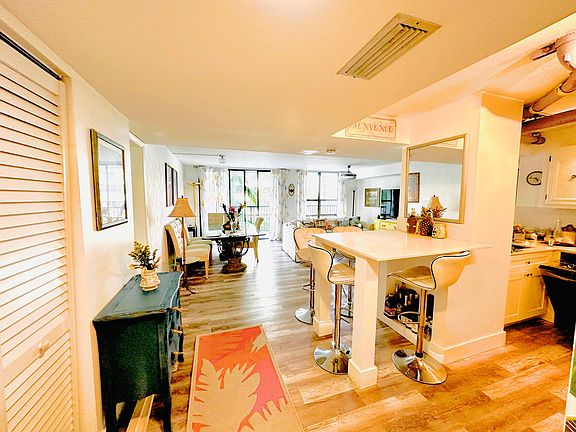 2nd image of 1800 Collins Ave APT 4J