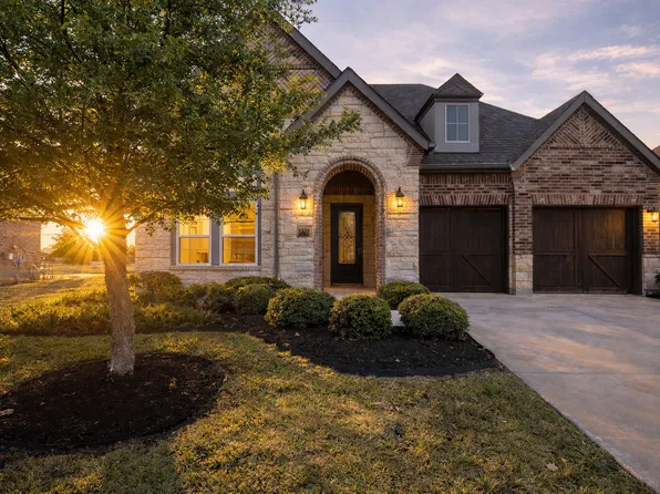 8121 Mary Curran Ct, Dallas, TX 75252