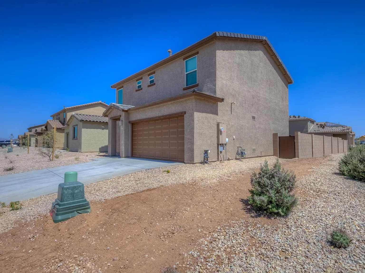 4 bed, 2.5 bath, 1825 sqft, $2,195 — Photo 3