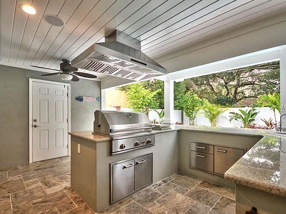 3rd image of 3901 W Empedrado St