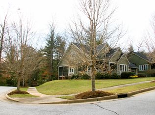 77 Meadow View Rd, Brevard, NC 28712