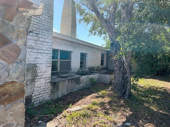 5th image of 5909 S Coolidge Ave