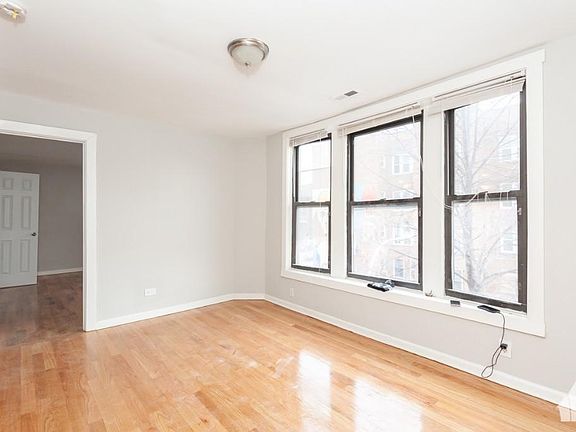 2nd image of 2606 W Le Moyne St #2EC