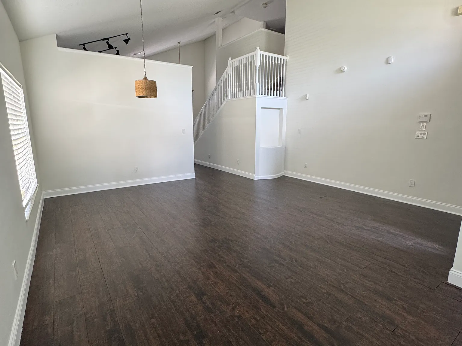 4 bed, 2.5 bath, 2323 sqft, $3,800 — Photo 2