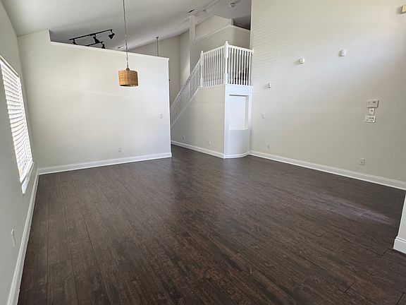 2nd image of 2117 Falkner Rd