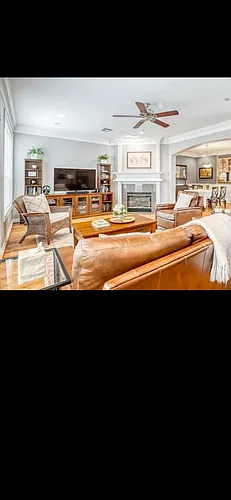 1735 Michigan St Photo 1