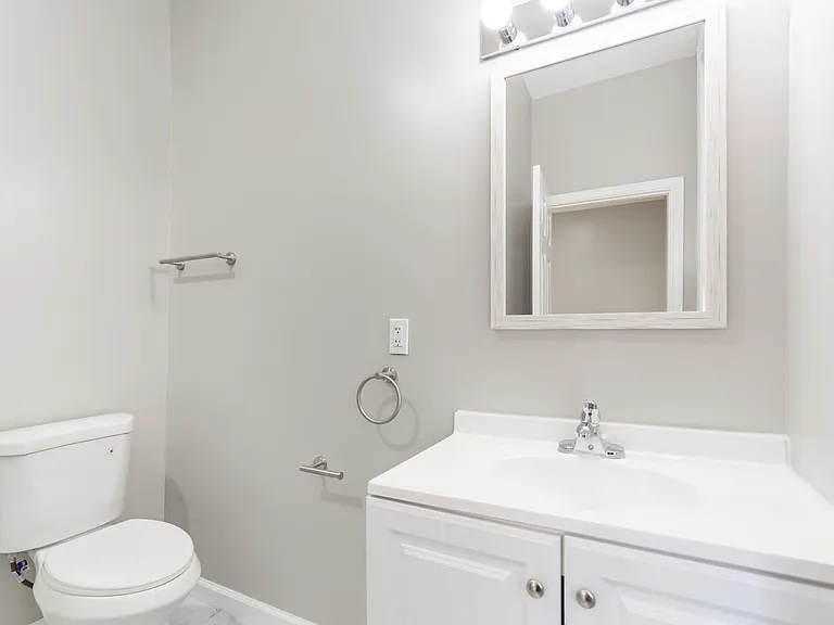 2827 W Girard Avenue — Photo 19