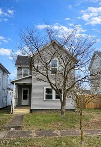 914 S Lawn Ave, Coshocton, OH, 43812