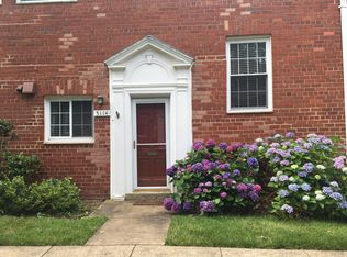 3114 Wellington Rd, Alexandria, VA 22302