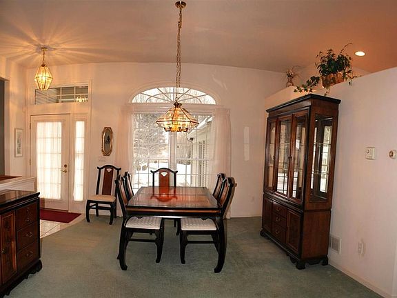 5th image of 2118 Lake Wood Dr