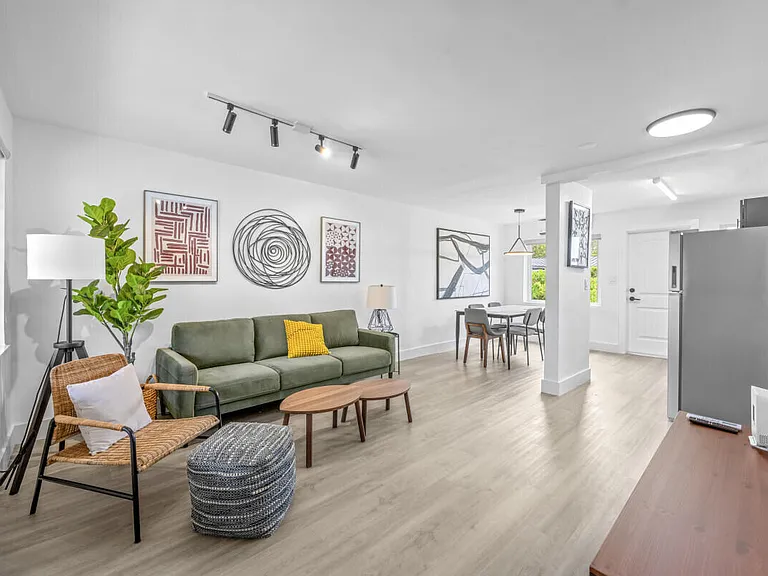 2021 Plunkett St #2019 — Photo 2
