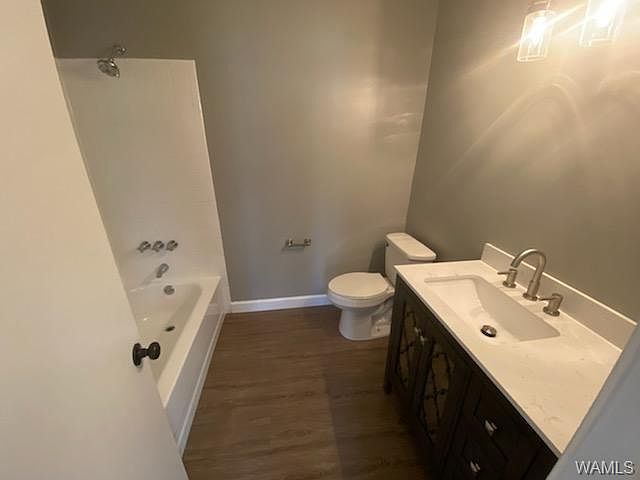 1st image of 5703 Woodland Trce