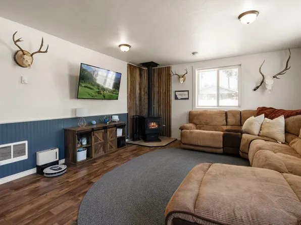 360 Mountain View Dr, Kalispell, MT 59901