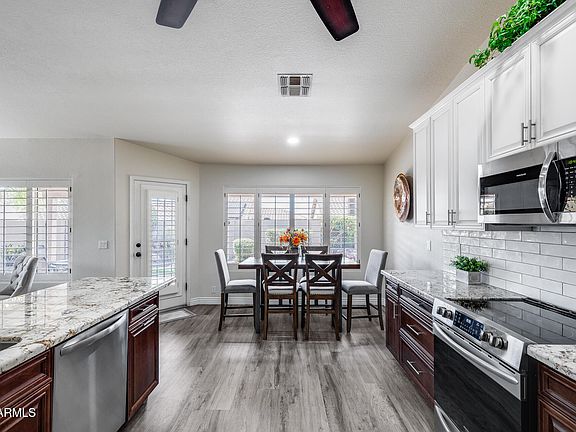3rd image of 8359 W MORROW Drive