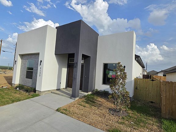 2nd image of 5133 Nispero Ln