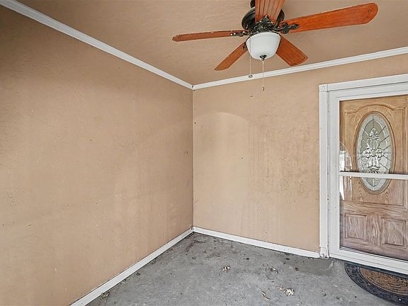 4th image of 2627 NW 78th St
