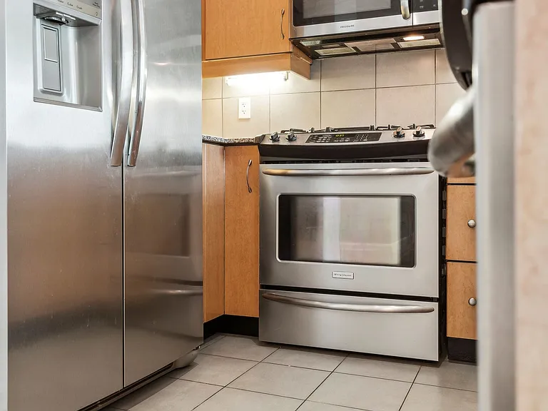 16 Yonge St #3808 — Photo 22