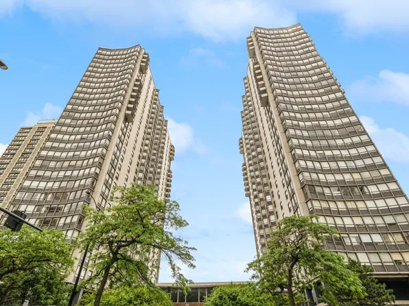 5701 N Sheridan Rd APT 12N, Chicago, IL 60660