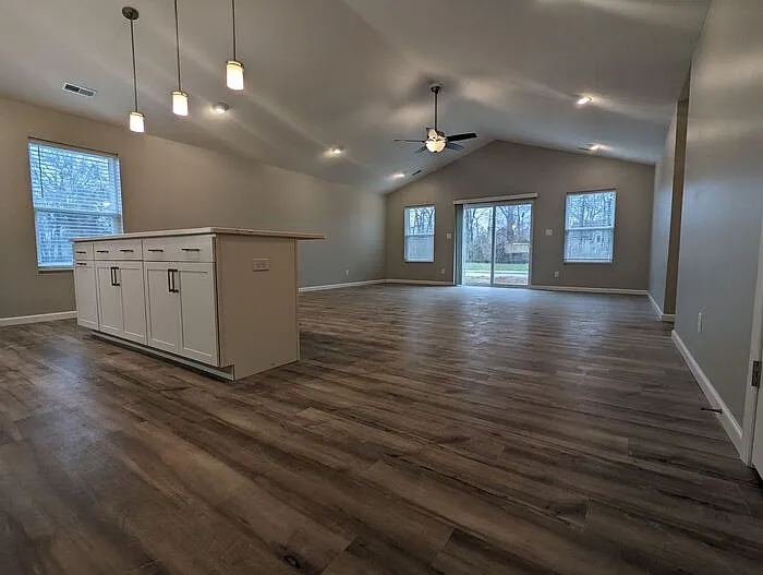 3749 Joy Cir E — Photo 5