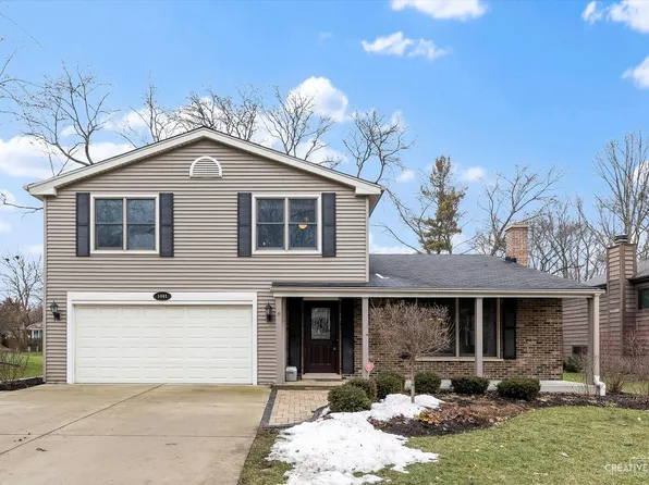 1441 Briarwood Dr, Naperville, IL 60540