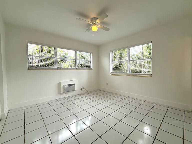 810 82nd St #1 — Photo 16