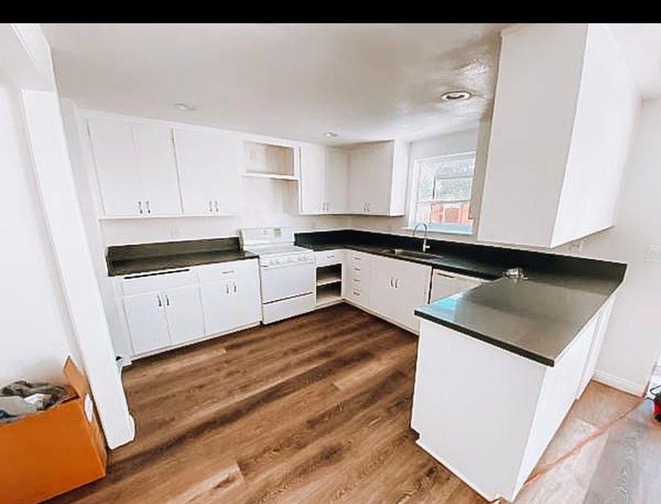 1st image of 127 S Seaward Ave #127