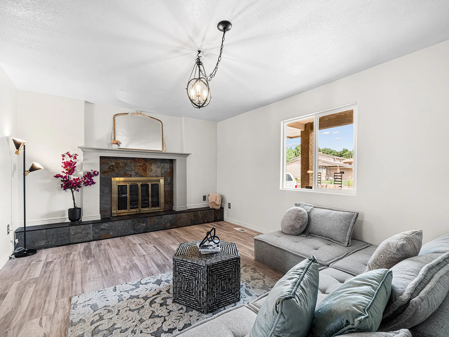 4 bed, 2214 sqft, $2,750 — Photo 4