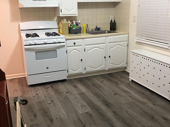 4th image of 19 Cypress St #1