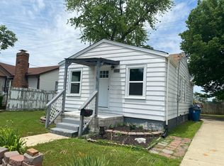 963 E Penning Ave, Wood River, IL 62095