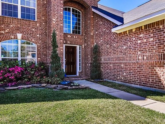 3rd image of 24611 Lakecrest Creek Dr