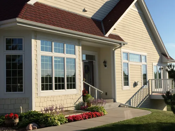 4033 S Fohr Dr, New Berlin, WI 53151