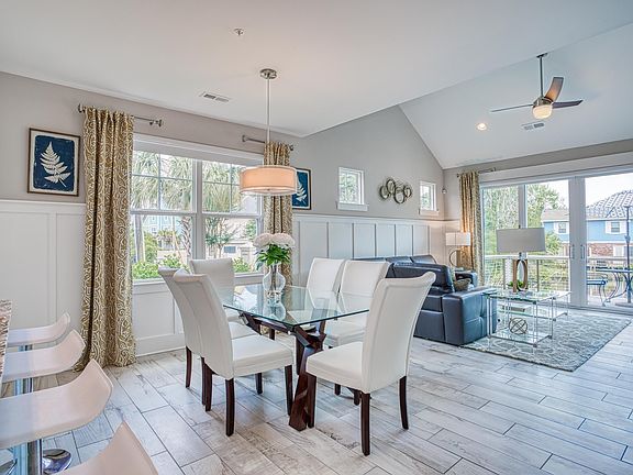 3rd image of 6640 Lagoon Pl. Unit 1